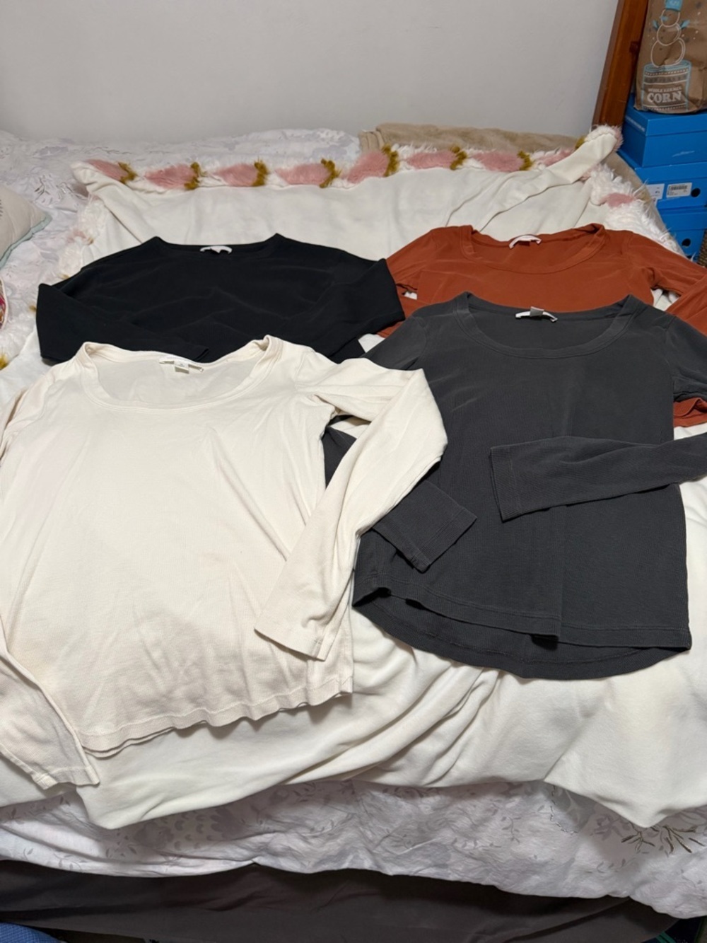 Treasure & Bond lot of 4 Long Sleeve Knit Tops Women’s Mediun